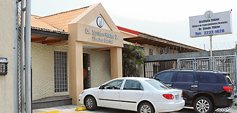 Costa Rica Dental clinic entrance