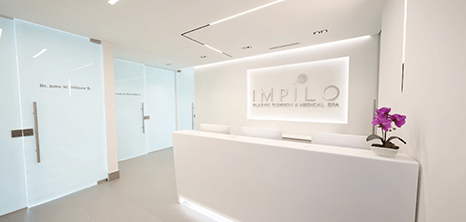 Panama City plastic surgery clinic lobby