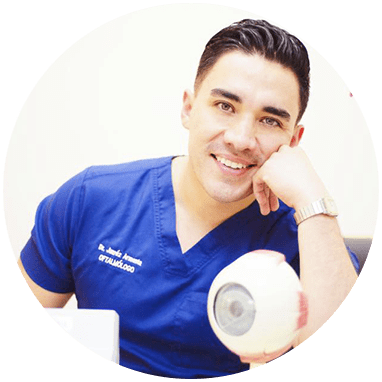 Juarez ophthalmologic doctor smiling